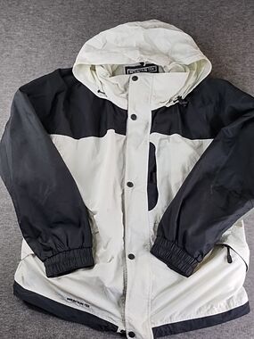 Vintage Mountain Tek Men’s Black & White Hooded Coat